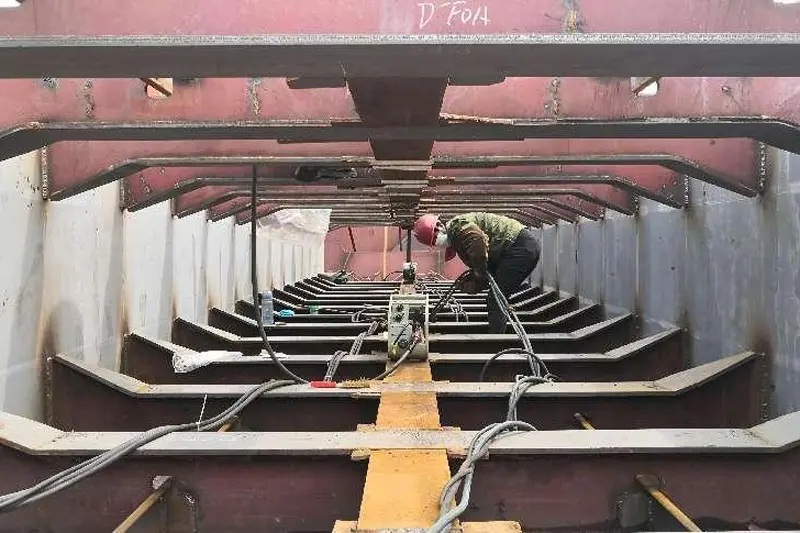 Modern vessel metal pipeline system overview